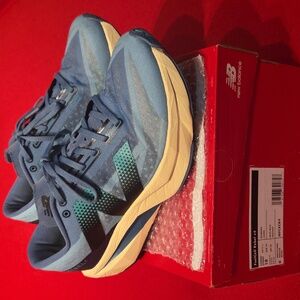 Mens Size 10 New Balance Fuel Cell Rebel V4